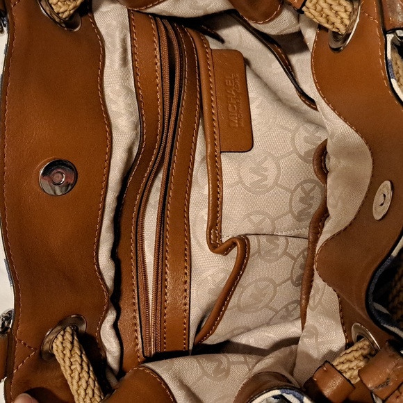 Michael Kors Floral Print Tote Bag - Picture 10 of 13